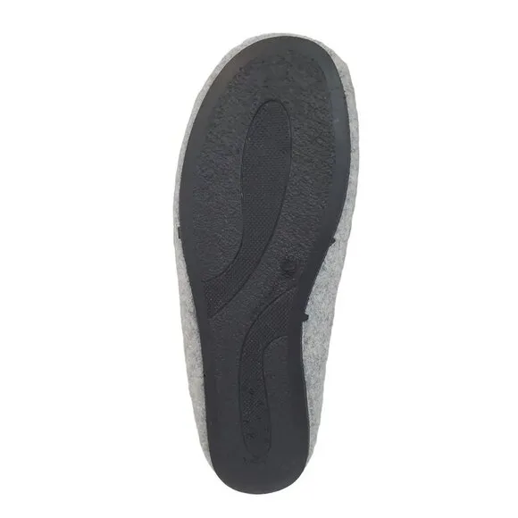 Intentionally Blank Slippers Size 9 Men's  Charcoal Gray