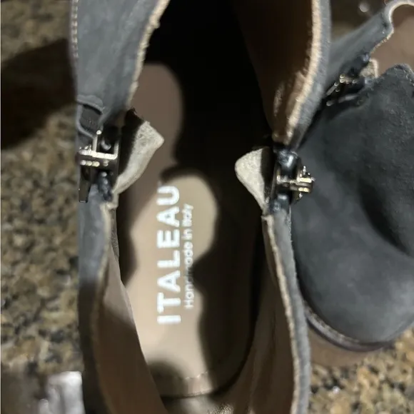 Italeau handmade in Italy Foliana waterproof ankle boots