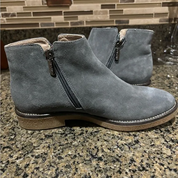 Italeau handmade in Italy Foliana waterproof ankle boots