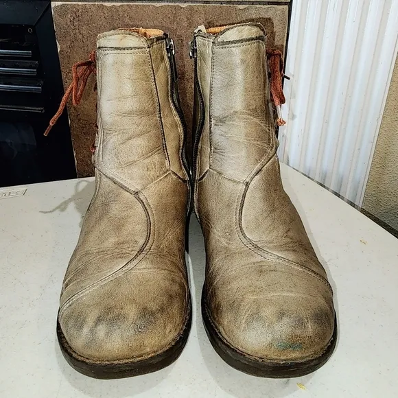 JAFA Gray Tan Leather Laces Detail Well Loved Distressed Zip Close Ankle Boots 6