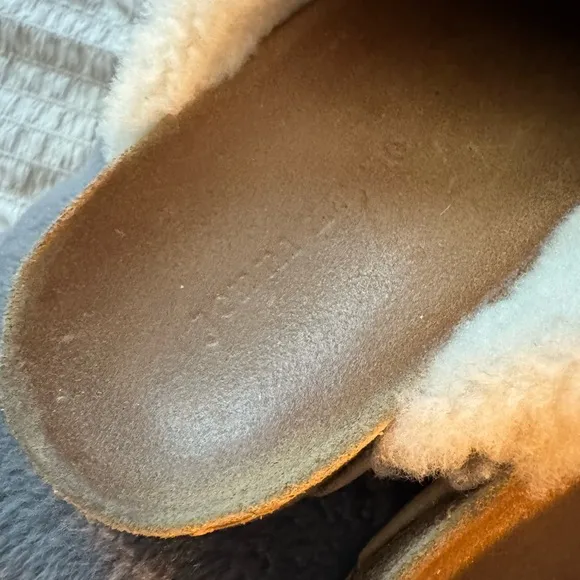 Jenny Kayne shearling moc-clog…. Super cute and comfy!!