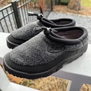 Jibs Gray Wool Blend Slip-On Slippers Rubber Soles &amp; Adjustable Toggle Closure