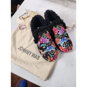 Johnny Was Womens Floral Indoor Slippers Size 9 Multicolor With Drawstring Bag