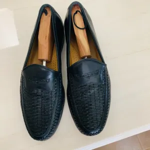 JOHNSTON AND MURPHY Slip on Hand Sewn Black Leather Basket Weave Top Loafer Styl