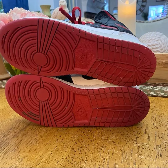 Jordan 1 Youth Shoes