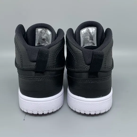 Jordan Access PS Black Gym Red Shoes AV7943-001 Kids Sz 13C