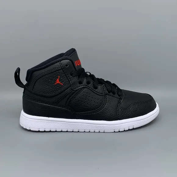 Jordan Access PS Black Gym Red Shoes AV7943-001 Kids Sz 13C