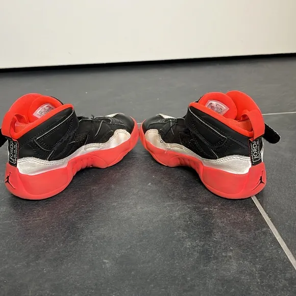 Jordan boys Preschool Air Jordan JUMPMAN TWO TREY PS 'WHITE GYM RED' size 12c