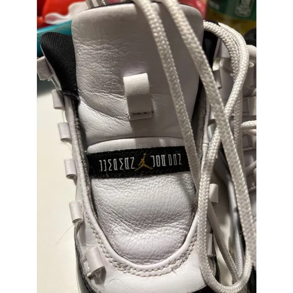 Jordan Boys' Shoes Sneakers 1Y White Black