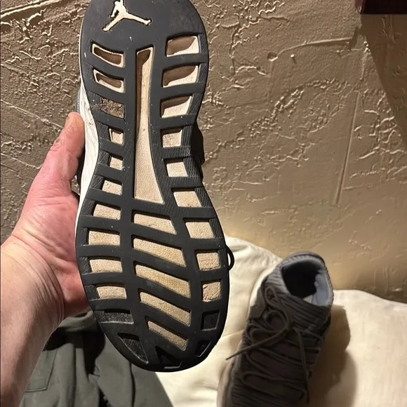 Jordan Gray Cross Trainer Formula 23