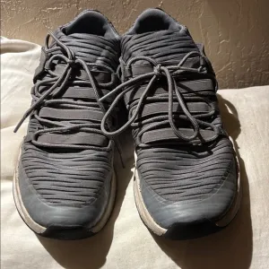 Jordan Gray Cross Trainer Formula 23