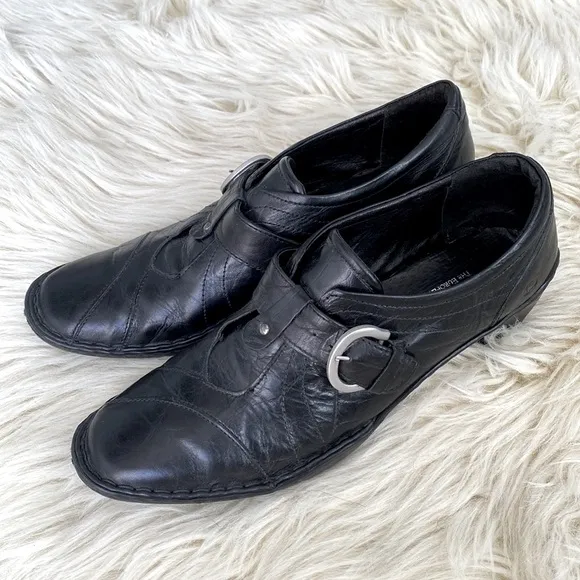Josef Seibel Black Leather Healed Buckled Shoes sz 9.5 Comfy Corp Core Emo
