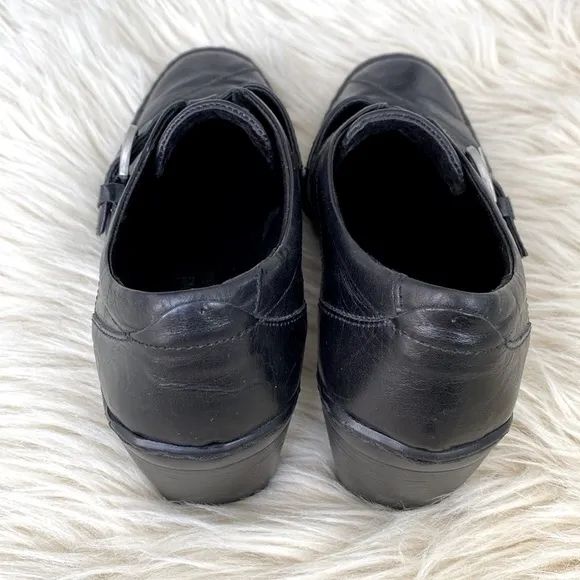 Josef Seibel Black Leather Healed Buckled Shoes sz 9.5 Comfy Corp Core Emo