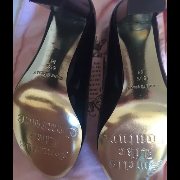 Juicy Couture Savannah Black Patent Leather Pump sz.6.5