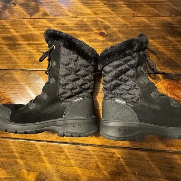 Kamik Boston 2 Women’s Waterproof Winter Boots Blackk w/faux fur. Size 8