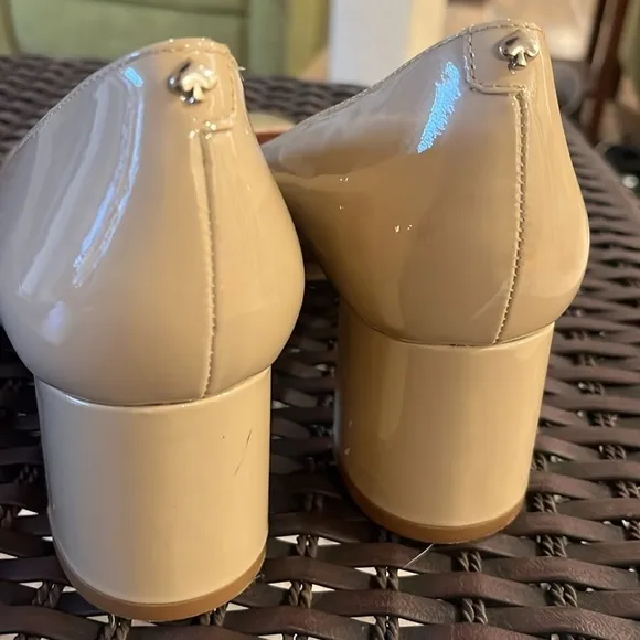 Kate Spade New York Kylah Nude Patent leather vero curio block Heel Shoe 9M