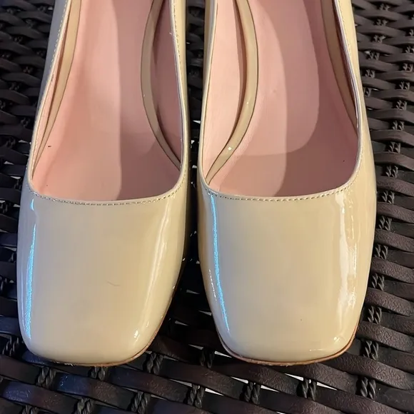 Kate Spade New York Kylah Nude Patent leather vero curio block Heel Shoe 9M