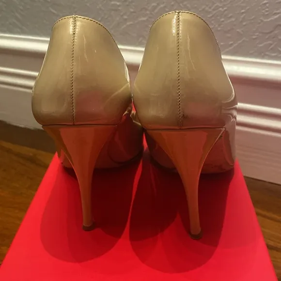 Kate Spade Powder Patent Licorice Pump Size 8.5