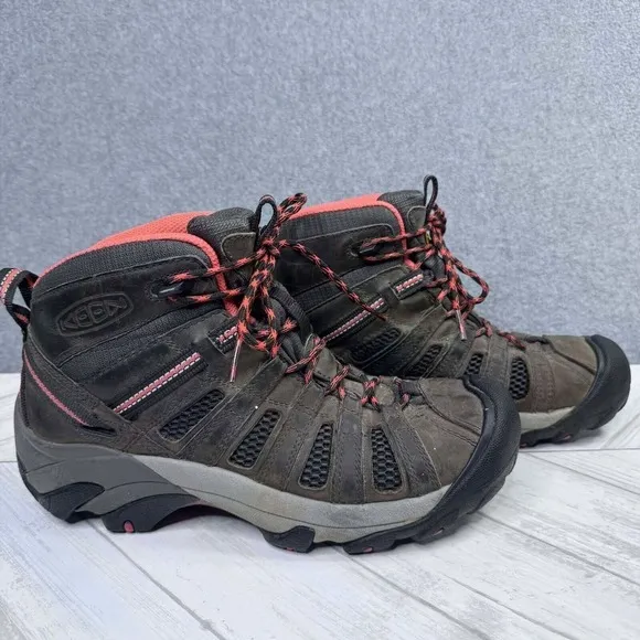 Keen Voyageur Men's Size 8.5 Mid Hiking Boots Brown‎ Leather Performance Boots
