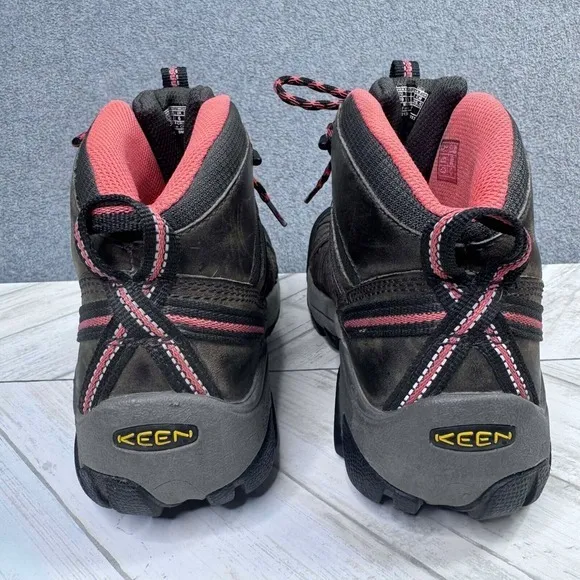 Keen Voyageur Men's Size 8.5 Mid Hiking Boots Brown‎ Leather Performance Boots