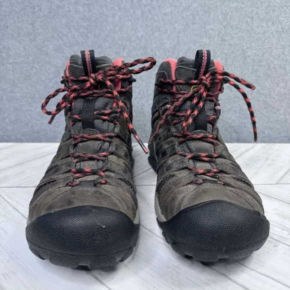 Keen Voyageur Men's Size 8.5 Mid Hiking Boots Brown‎ Leather Performance Boots