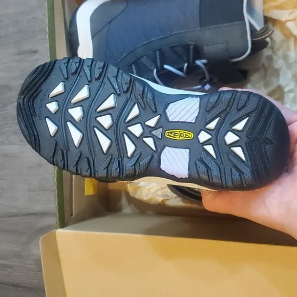 Keen waterproof kids boots