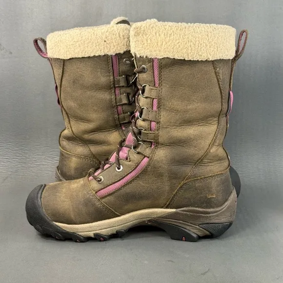 Keen Women's Black Hoodoo High Lace Up Waterproof boots size 8.5