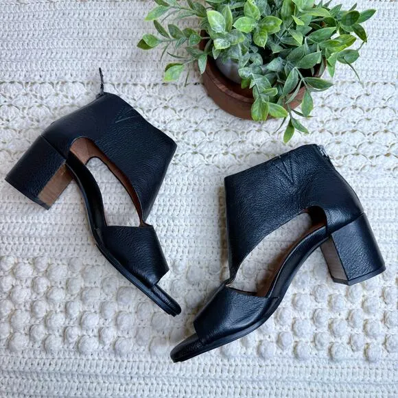 KENNETH COLE GENTLE SOULS NEW Women's 9.5 Roan Leather Heeled Sandal Shoes Black