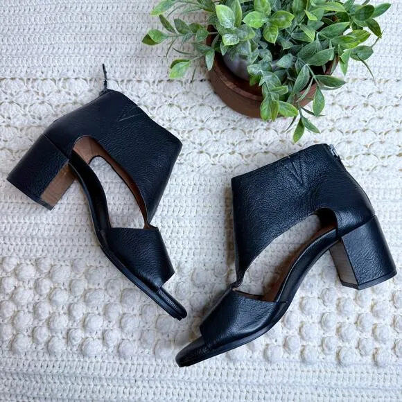 KENNETH COLE GENTLE SOULS NEW Women's 9.5 Roan Leather Heeled Sandal Shoes Black