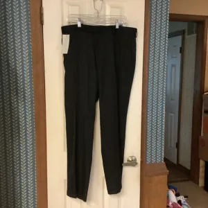 Kenneth Cole Reaction Slim Fit Dress Pants Black 38W x 30L New