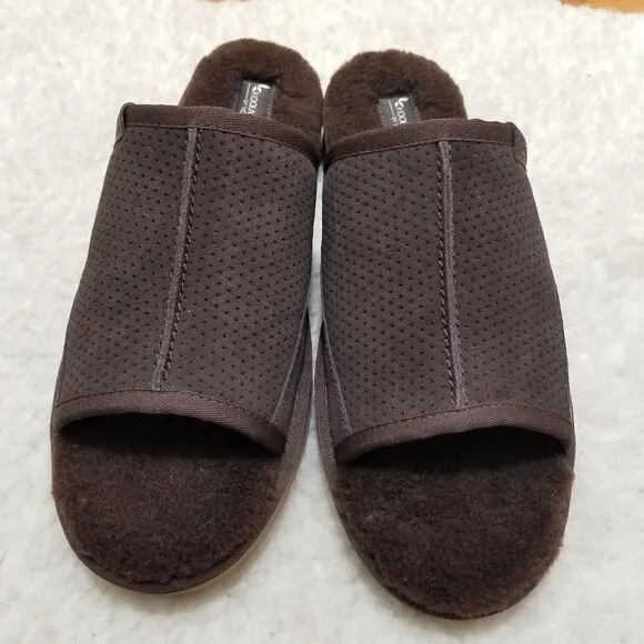 KOOLABURRA by UGG Dawsen Men's Slippers in Chocolate Brown