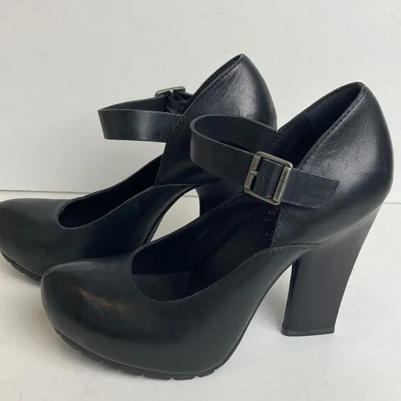 Kork-Ease Black Chunky Heel Mary Jane Shoes Size 6.5 night out elevated basic
