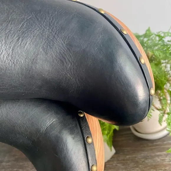 Kork Ease Black Leather Women's STUDDED Clogs Size 7 New