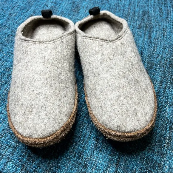 Kyrgies Indoor Wool Slippers in Oatmeal Slip on Mules 42