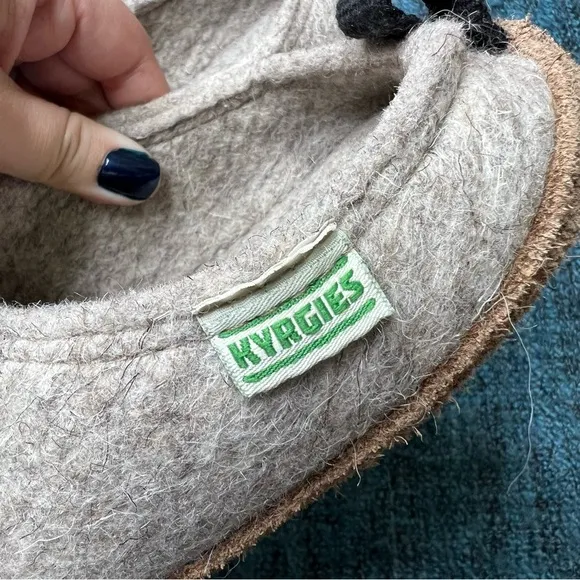 Kyrgies Indoor Wool Slippers in Oatmeal Slip on Mules 42