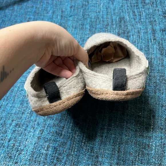 Kyrgies Indoor Wool Slippers in Oatmeal Slip on Mules 42