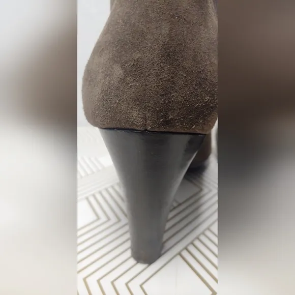 La CANADIENNE Waterproof Suede Leather Boots Sz 8.5 Taupe