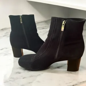 La Canadienne Women’s Waterproof Suede Bootie