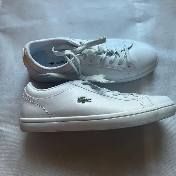 Lacoste Women's Straightset Leather White Leather Sneakers Silver Lace Comfort