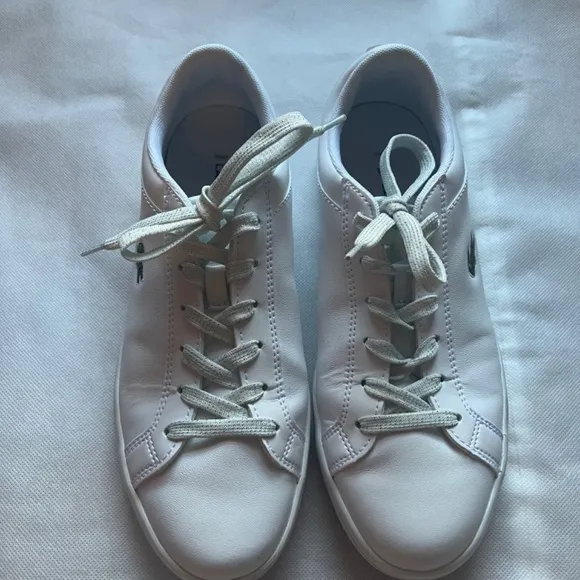 Lacoste Women's Straightset Leather White Leather Sneakers Silver Lace Comfort