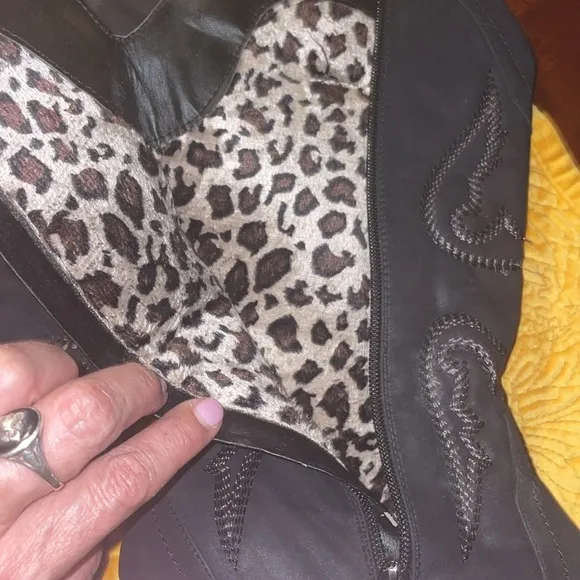 Ladies black mid calf zipper boots