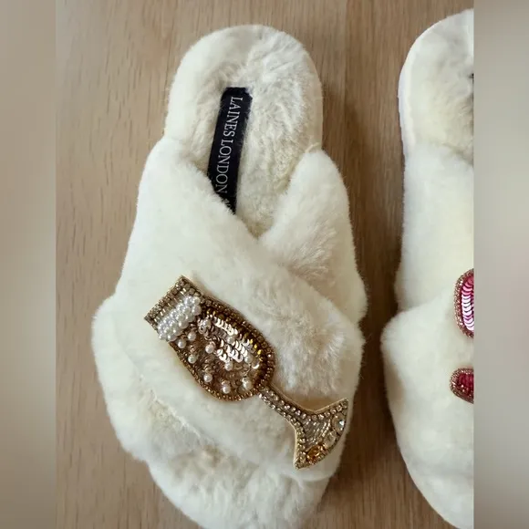 Laines of London White Fur Slippers 50th Birthday Champagne Glass Brooches SMALL