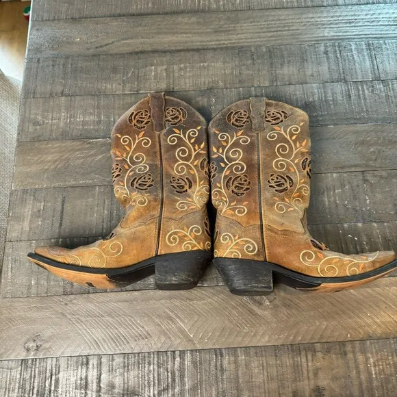 Laredo Womens Rose Western Boots Mid Calf Low Heels Snip Toe Western Size 6 1/2