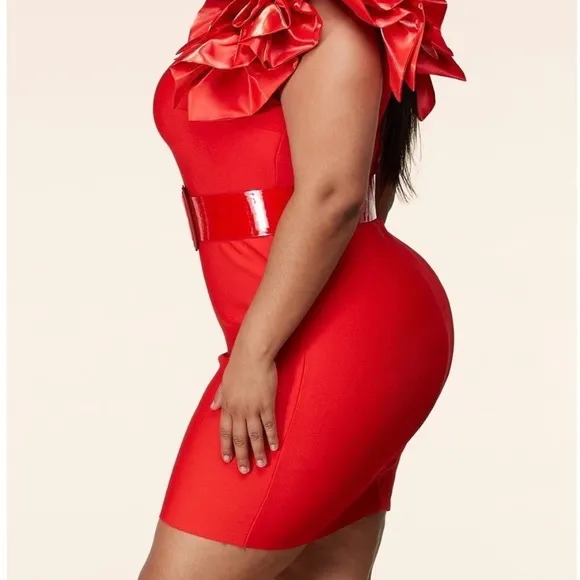 Latiste | Plus Size Short Sleeve Red Mini Dress