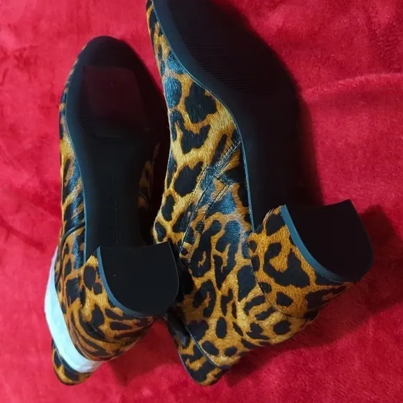 LAUREN Ralph Lauren Wynne III Bootie. Size 8B.