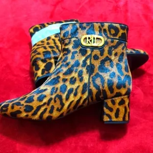 LAUREN Ralph Lauren Wynne III Bootie. Size 8B.