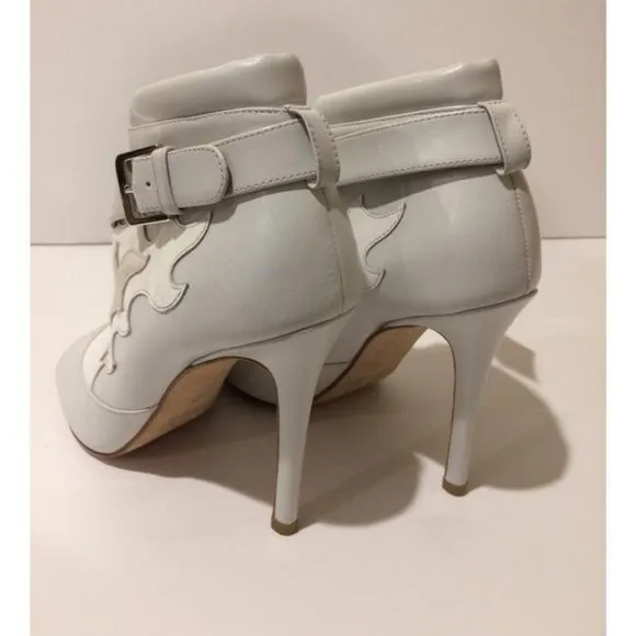 Laurence Dacada Peep Toe White Leather Ankle Boot Size 35EU NEW