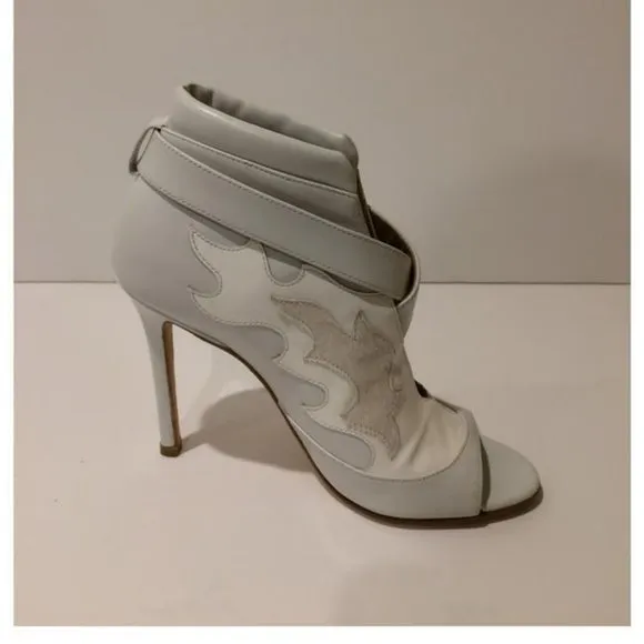 Laurence Dacada Peep Toe White Leather Ankle Boot Size 35EU NEW