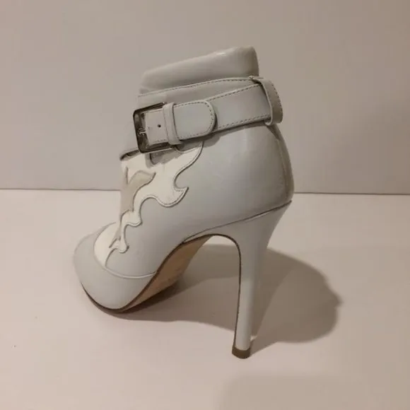 Laurence Dacada Peep Toe White Leather Ankle Boot Size 35EU NEW