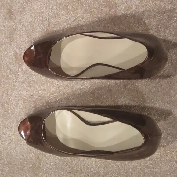 Leopard, tortoise brown patent shoes, banana Republic peep toe heel shoes, 10